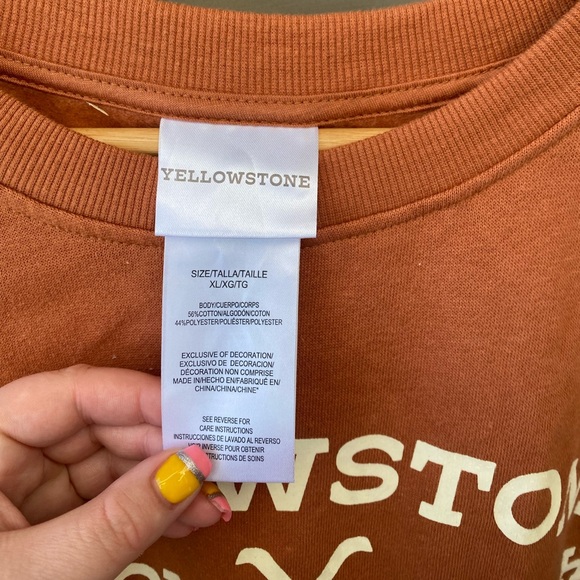 BNWT Yellowstone Cropped Crewneck Sweatshirt - Women’s Size XL - Picture 5 of 8